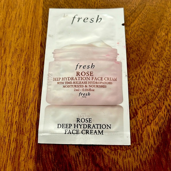 Rose face cream sachet. NWT. Good for two or three times use. - Picture 1 of 1